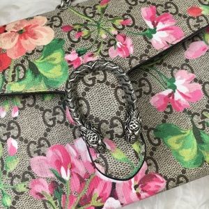 Gucci GG Blooms Dionysus Wallet on a Chain
